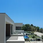 Adria Seafront D Private Pool فيلة