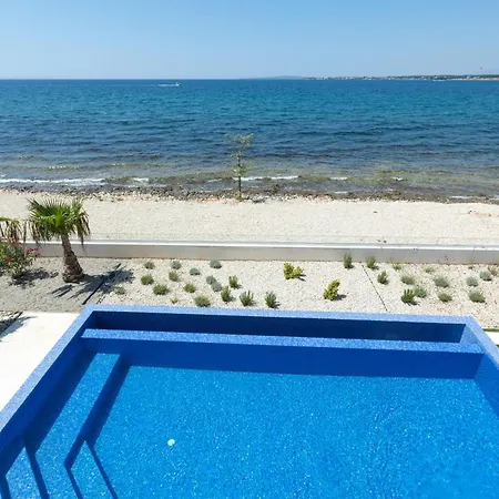 Adria Seafront D Private Pool *