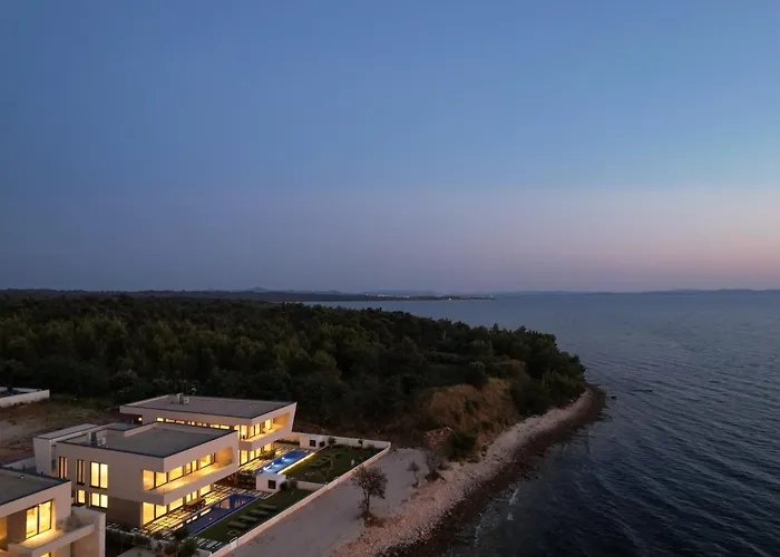 Adria Seafront D Private Pool *