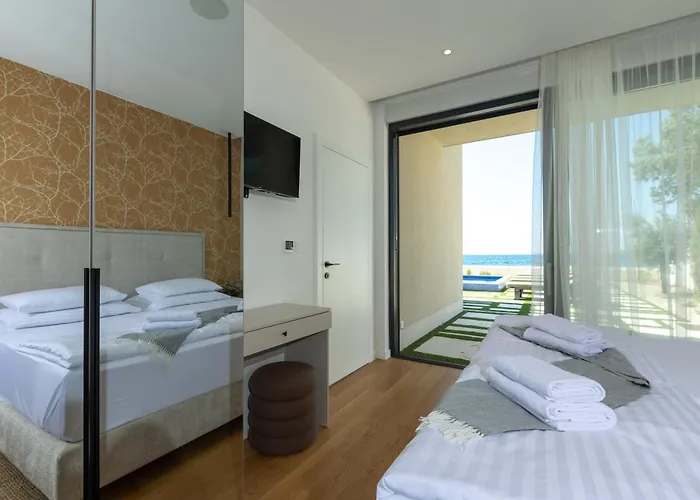 Adria Seafront D Private Pool Zaton (Zadar)