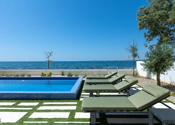 Adria Seafront D Private Pool Villa *