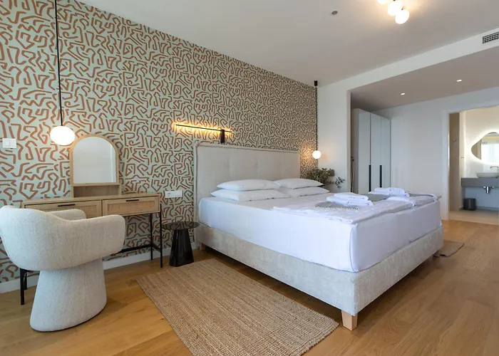 Adria Seafront D Private Pool *