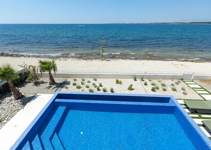 Adria Seafront D Private Pool *
