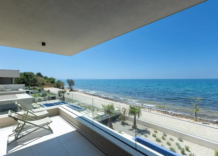 Adria Seafront D Private Pool וילה *